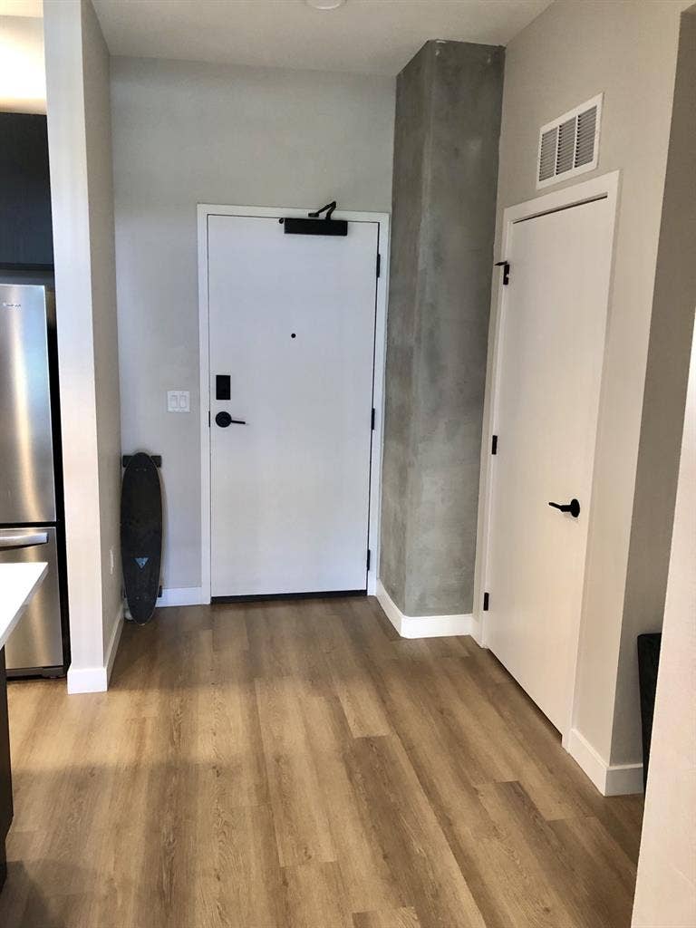 Room available in 2b2b englewood