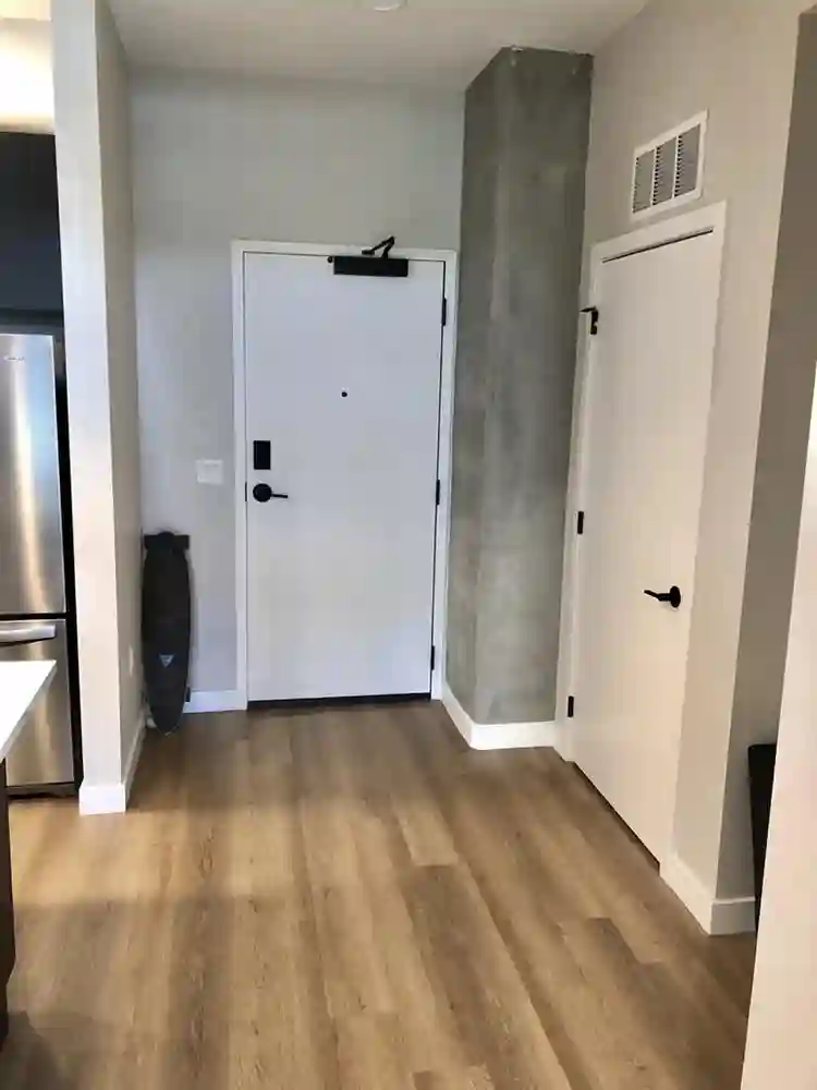 Room available in 2b2b englewood