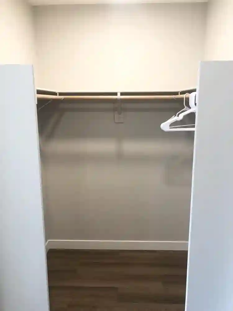 Room available in 2b2b englewood