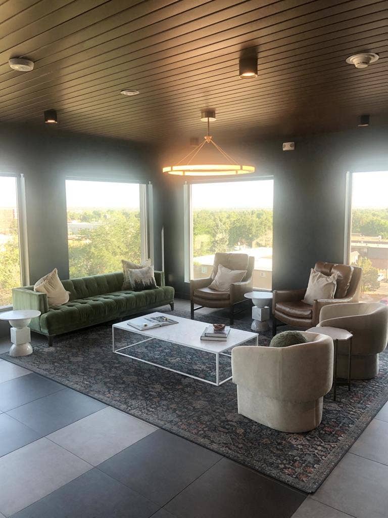 Room available in 2b2b englewood