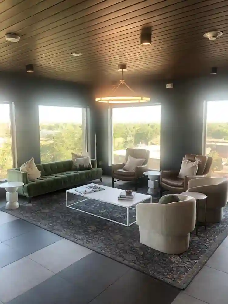 Room available in 2b2b englewood