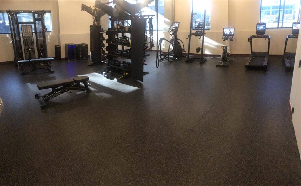 Room available in 2b2b englewood