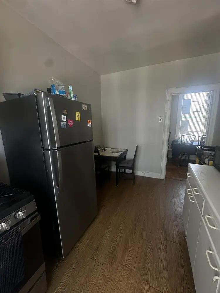 1 room available in LIC 2bd/1bth