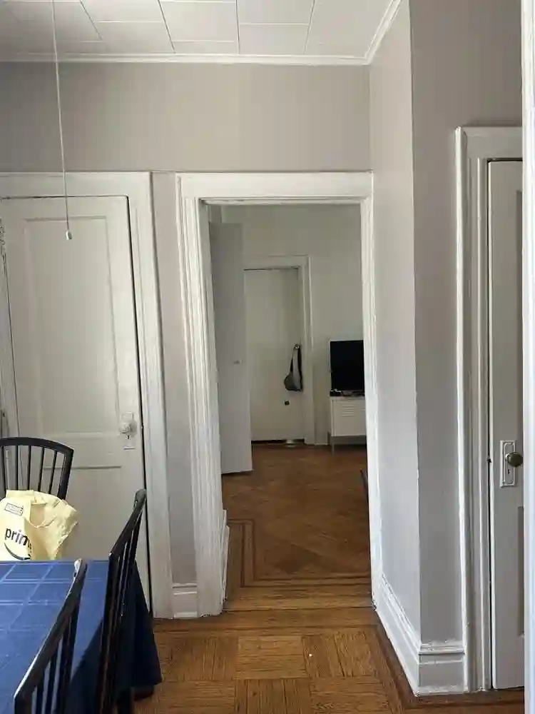 1 room available in LIC 2bd/1bth