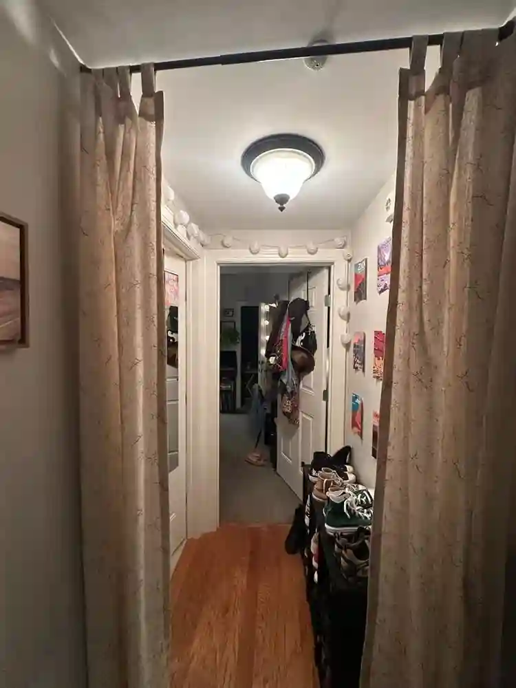 Seeking Female Roommate in Franklin