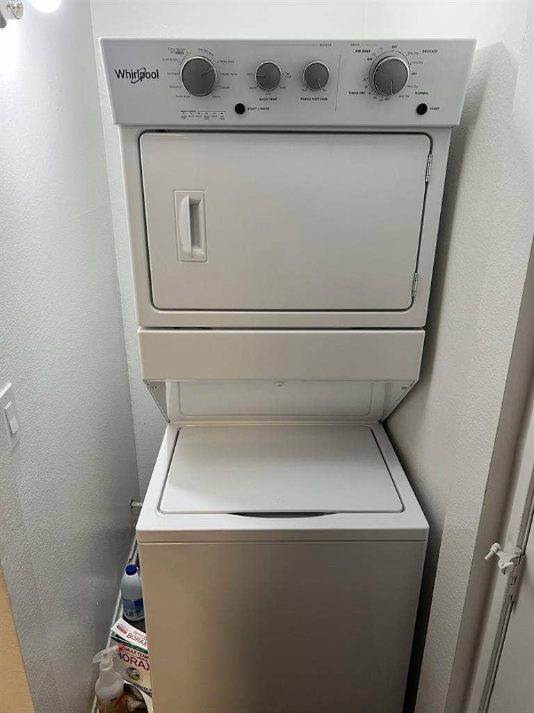 Spacious room for rent in Larchmont