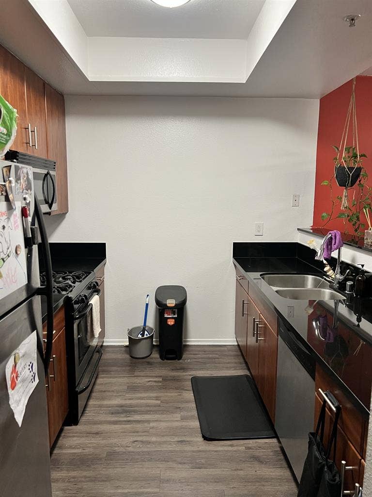 Spacious room for rent in Larchmont