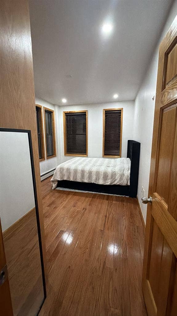 Room for Rent in Astoria