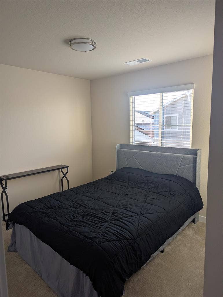 Room up for rent $700 a month