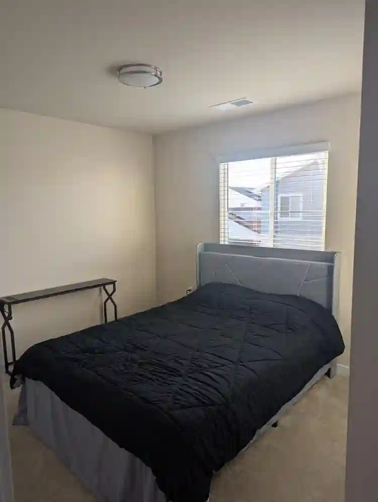 Room up for rent $700 a month