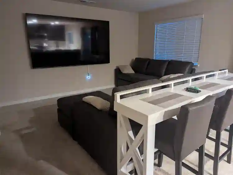 Room up for rent $700 a month