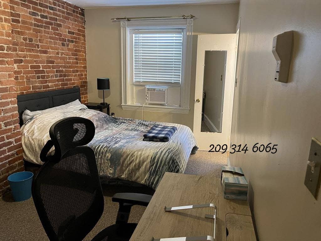 Unbeatable location in The Fenway!