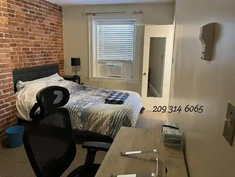 Unbeatable location in The Fenway!