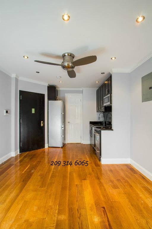 This beautifully renovated 1 bed