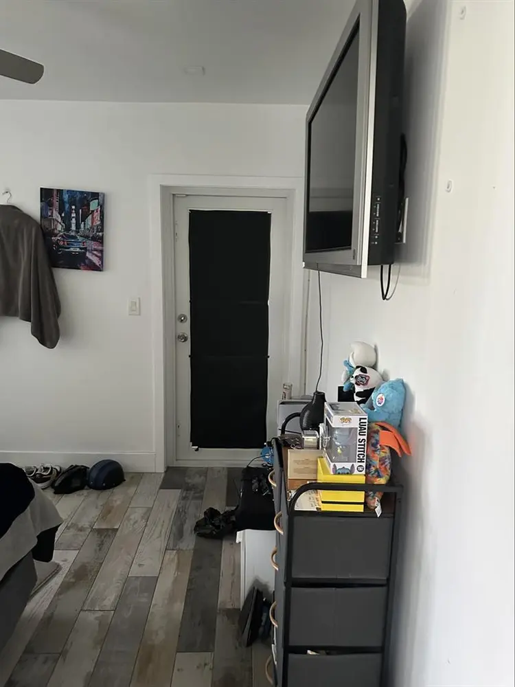 Room for rent with private entrance