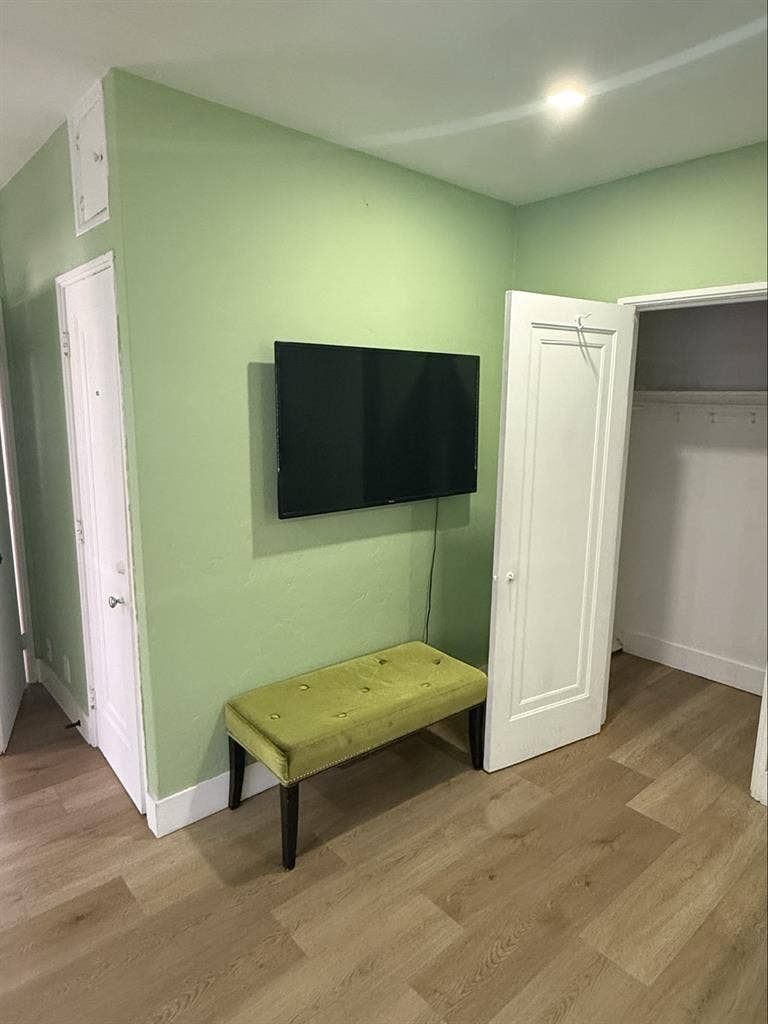 Furnished room with Private Bath