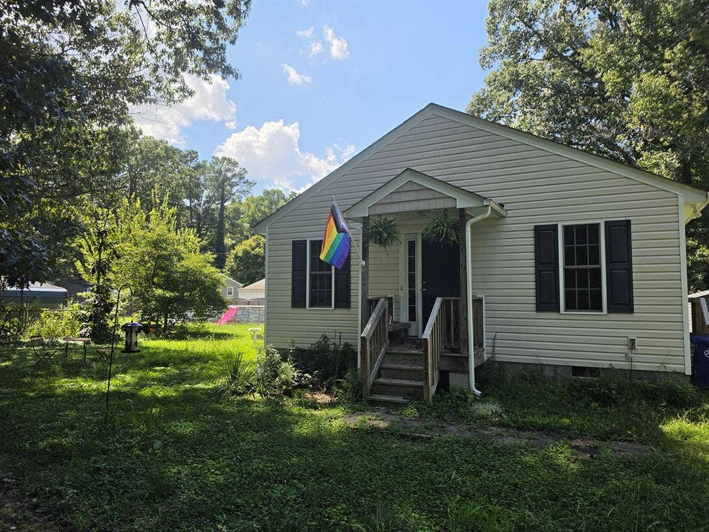 Private Room Available in Newkent