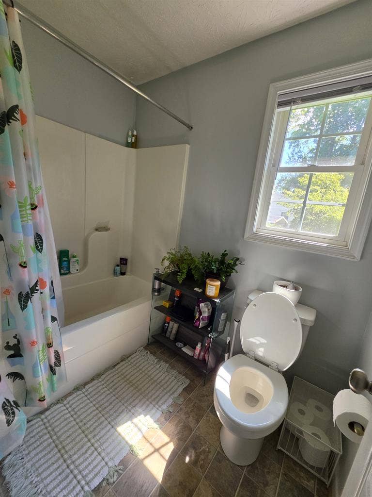 Private Room Available in Newkent