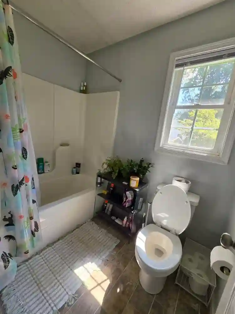 Private Room Available in Newkent