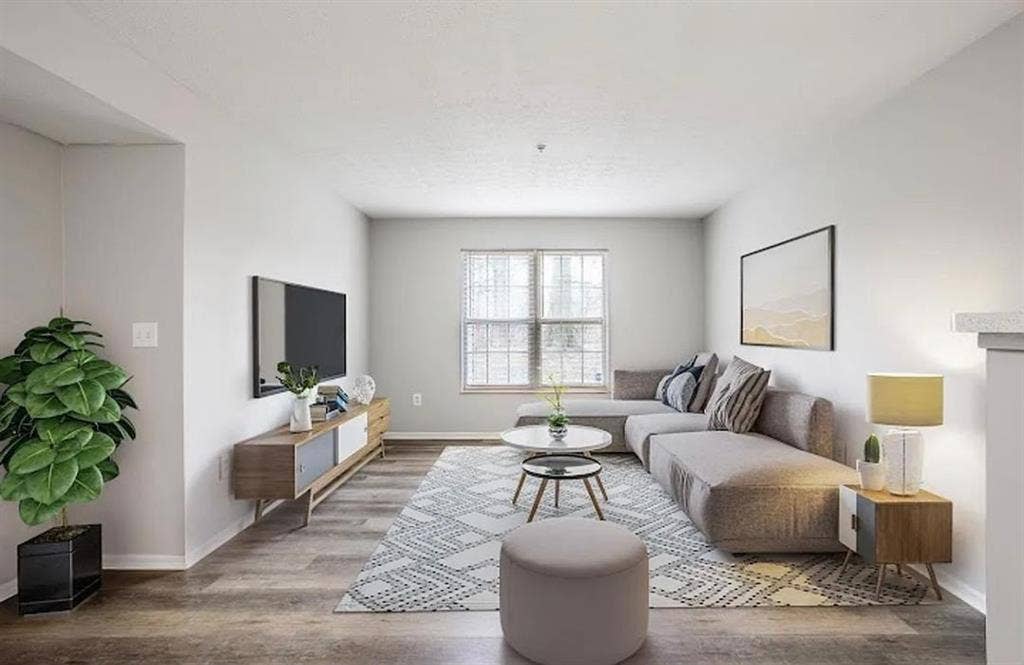 APARTMENT AVAILABLE FOR RENT