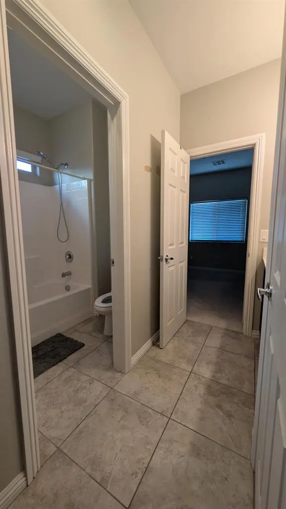 Private Bedroom & Bathroom