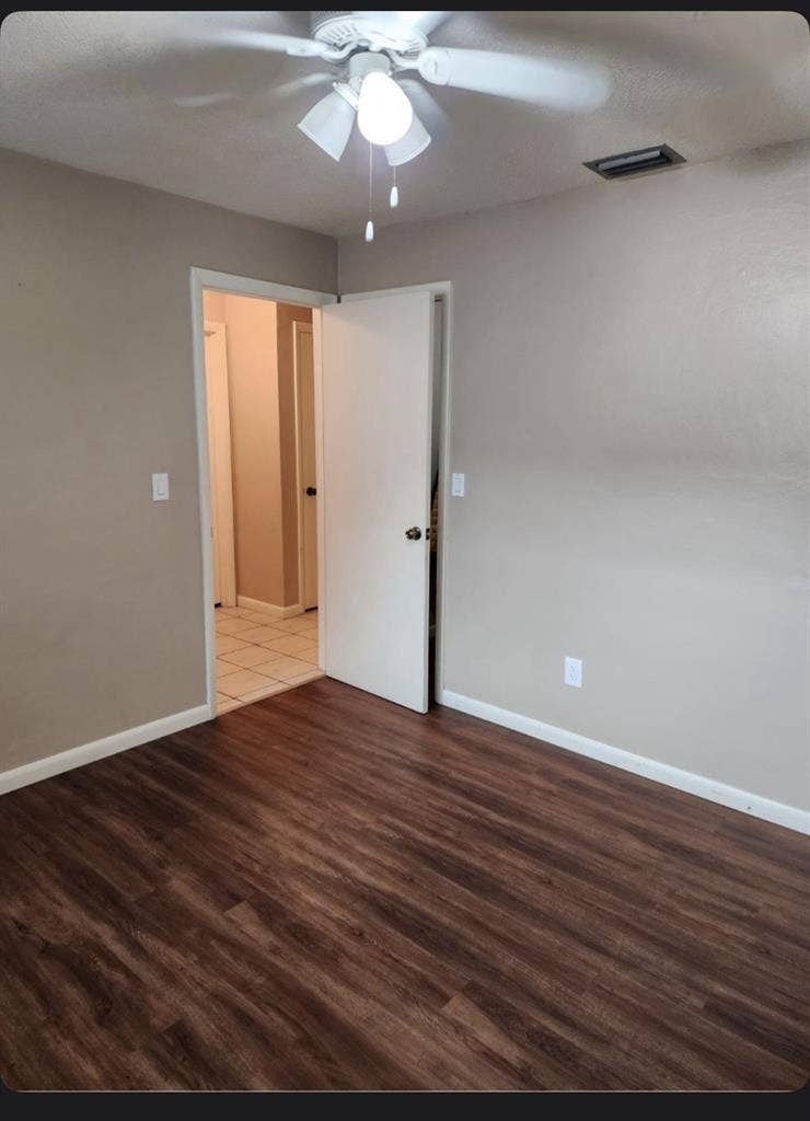 Looking for a reliable roomate.