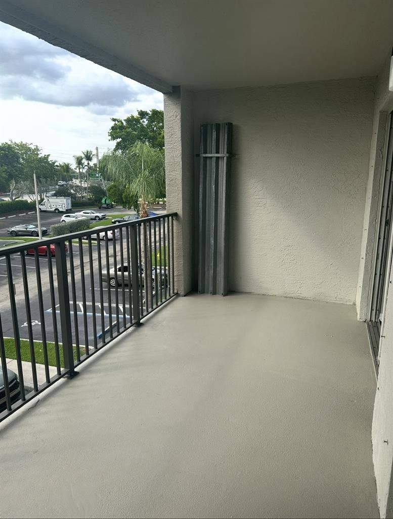 Roommate needed 2/2