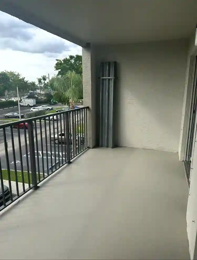 Roommate needed 2/2
