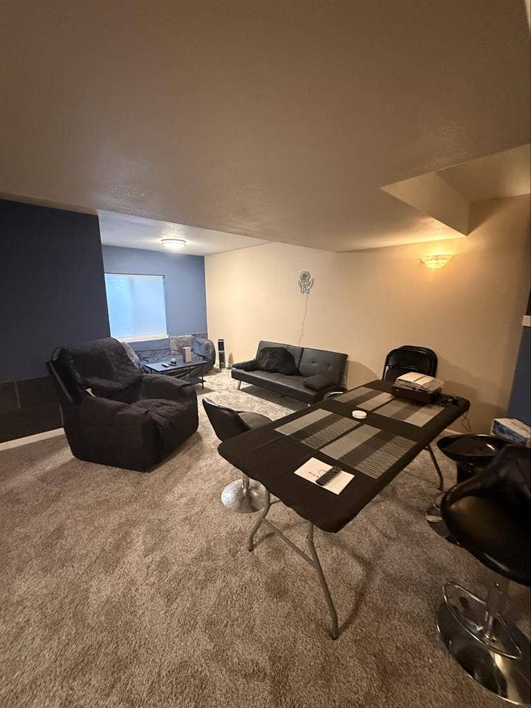 Private Basement Suite in Auroraa