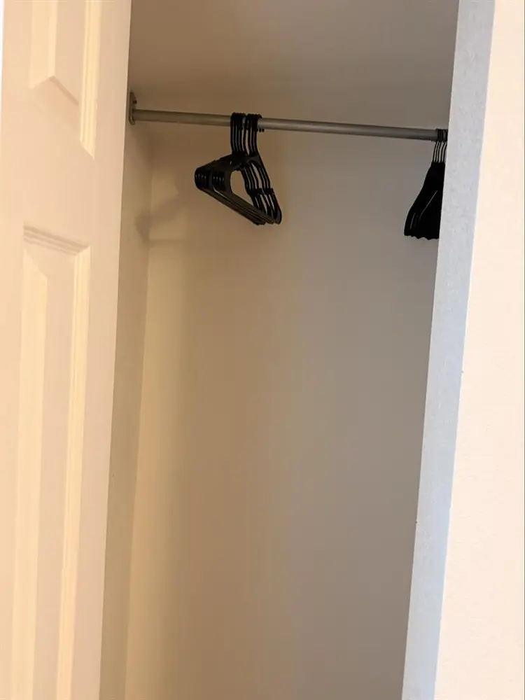 Private Basement Suite in Aurora