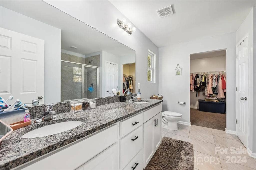 5 BR in Charlotte