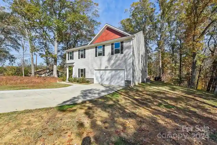 5 BR in Charlotte