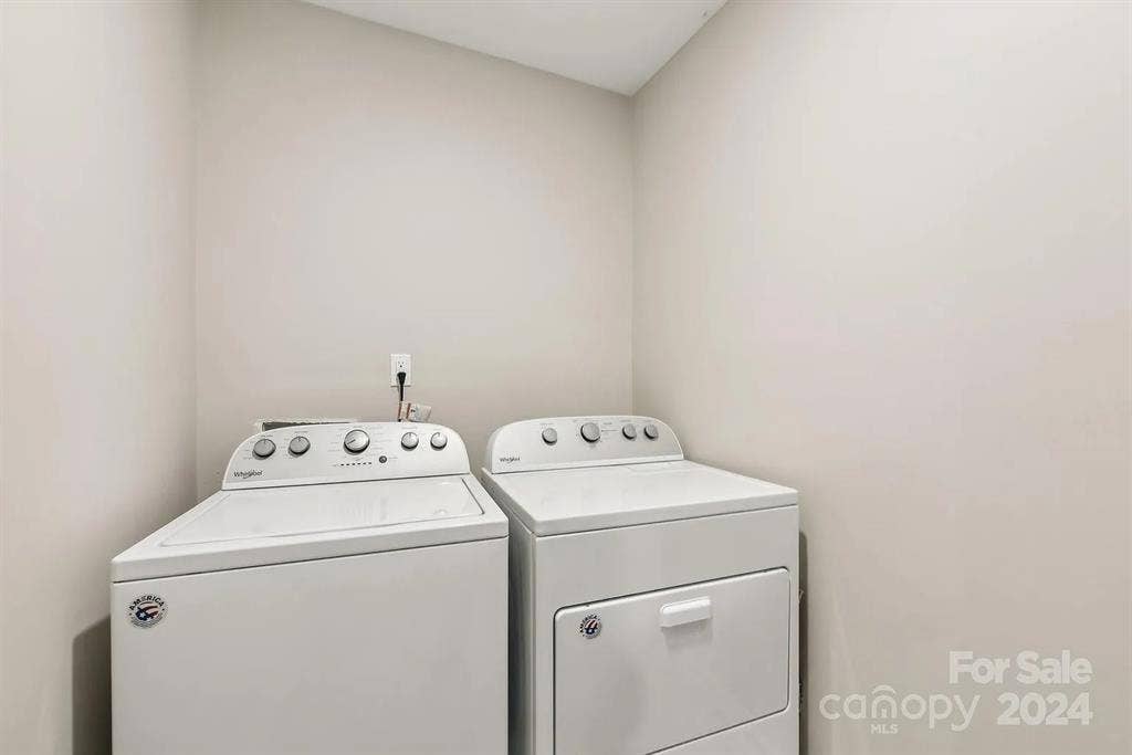 5 BR in Charlotte