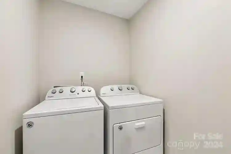 5 BR in Charlotte