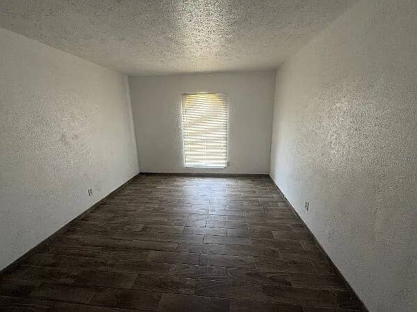 3 BR in Dallas