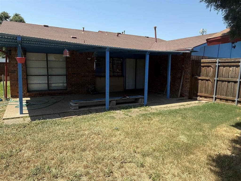3 BR in Dallas