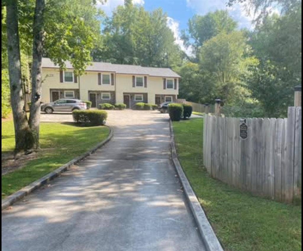 2 BR in Norcross