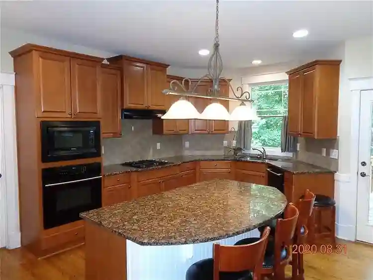 5 BR in Buford