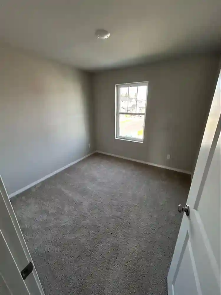 Room AVL $950