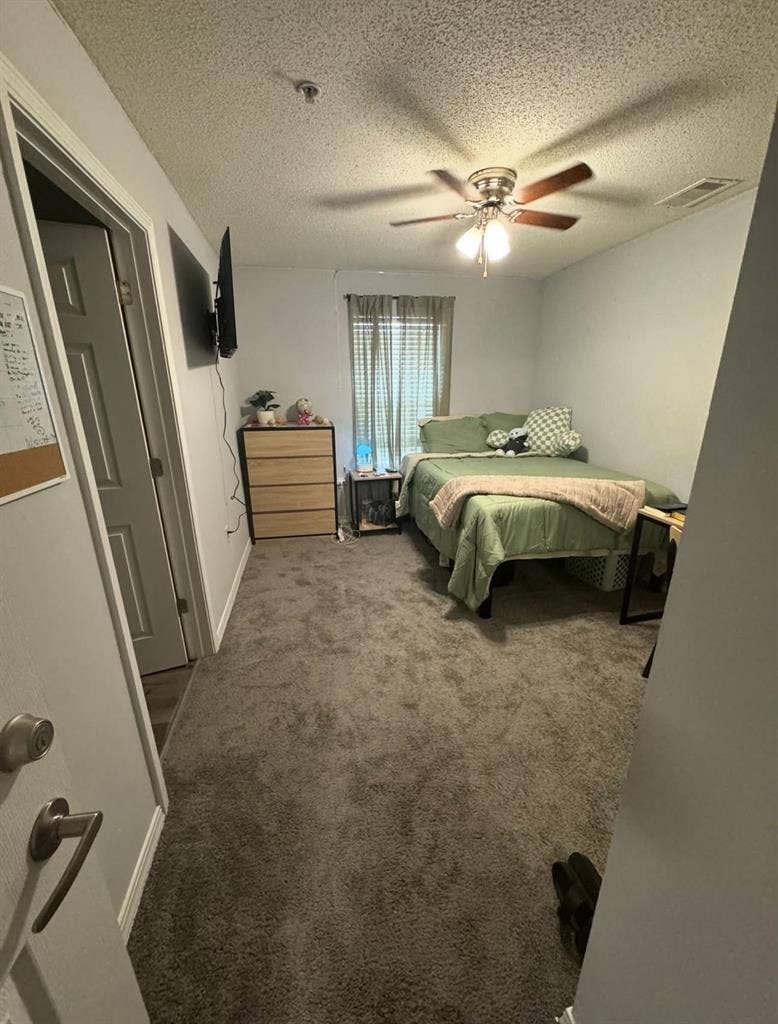 FULLY FURNISHED 3 Bedroom Unit!