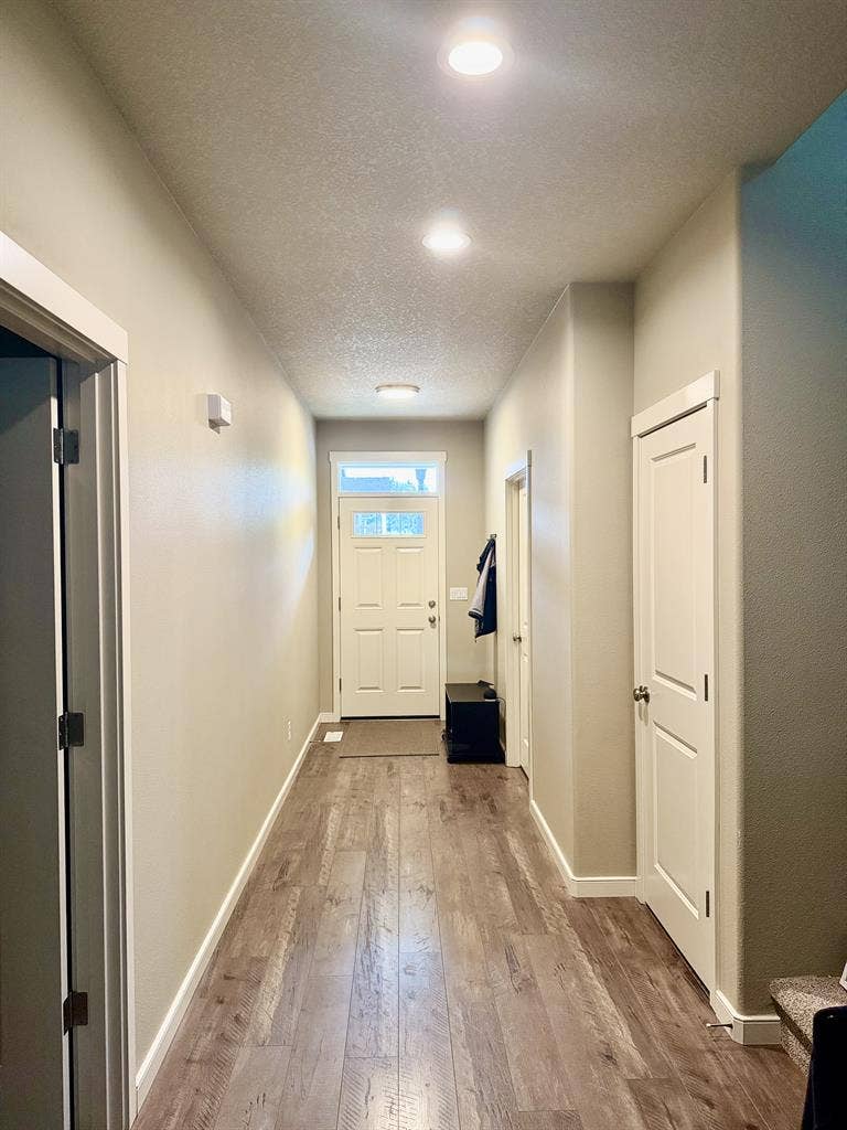 Private Room in 4 bedroom house