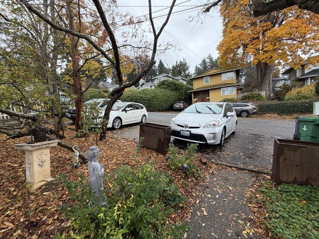 Large Rental Room in Shoreline