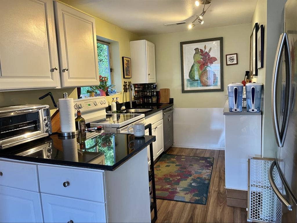 Large Rental Room in Shoreline