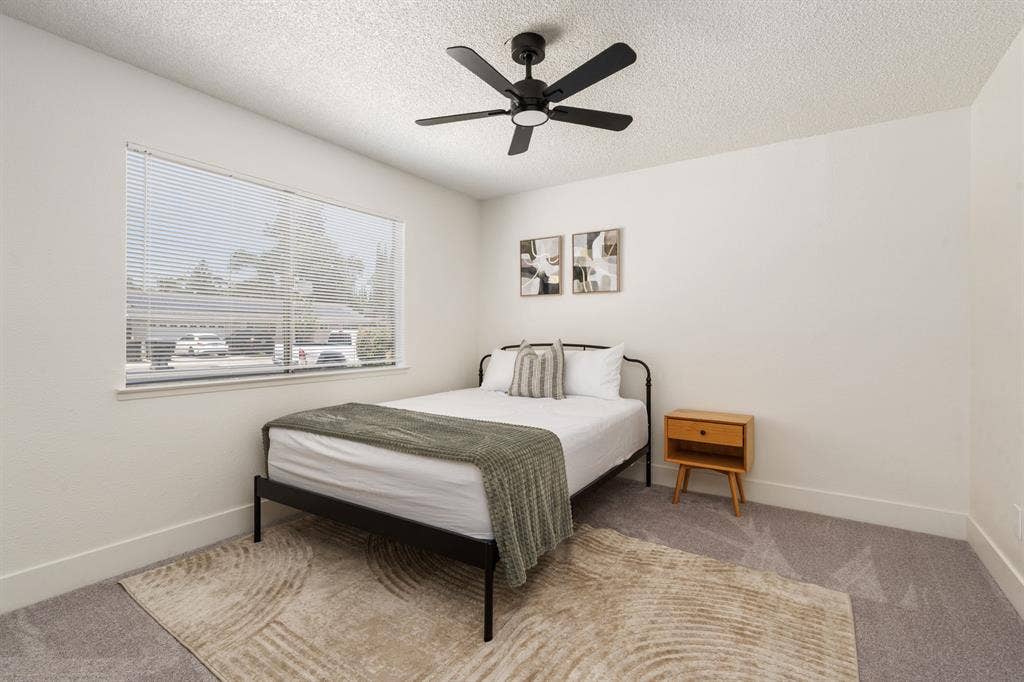 Clean, Furnished room for rent