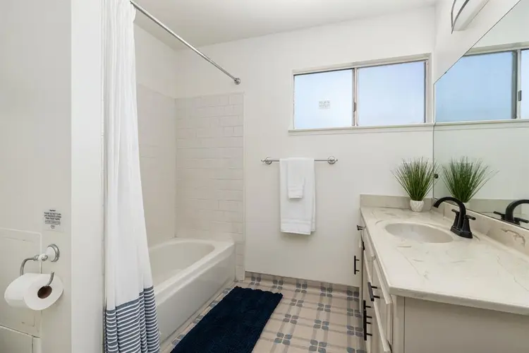 Clean, Furnished room for rent
