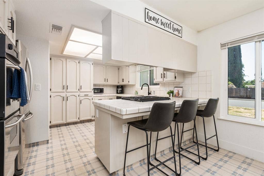 Clean, Furnished room for rent