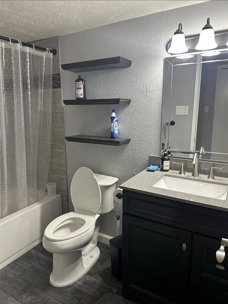 Room for rent in Allen