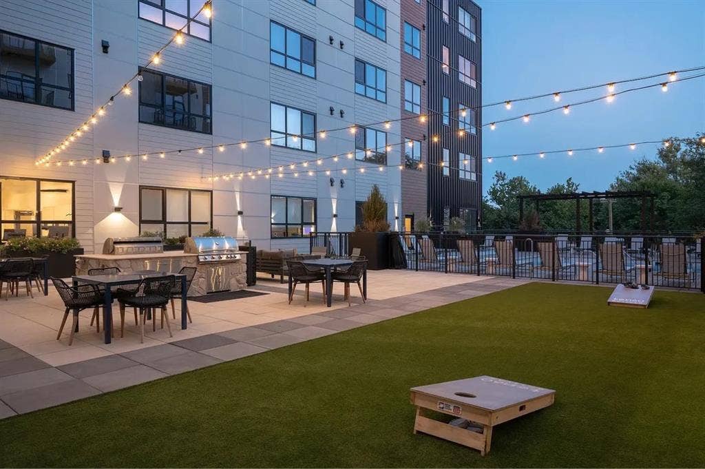ROOMATE WANTED - DOWNTOWN CLEVELAND