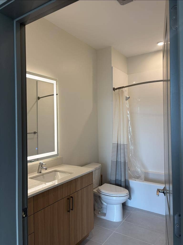 ROOMATE WANTED - DOWNTOWN CLEVELAND