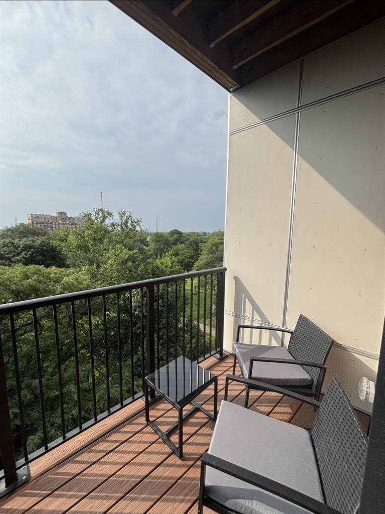 ROOMATE WANTED - DOWNTOWN CLEVELAND